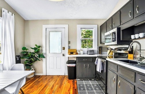 Old Fourth Ward House | Stylish & Historic 3-Bedroom Oasis in Prime Atlanta Location