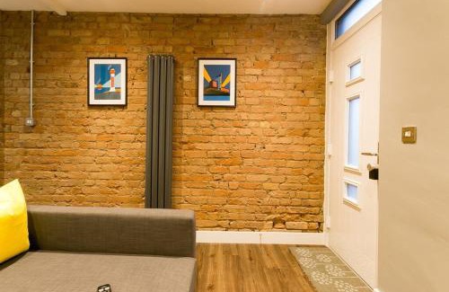Margate House | Stylish Home Close To The Beach By Adliv