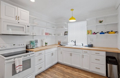 Atlantic City House | Stylish Home near Boardwalk + Ocean + Hard Rock