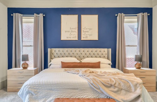 Snellville House | Stylish Home w/ loft and game areas -- 40 minutes from the city!