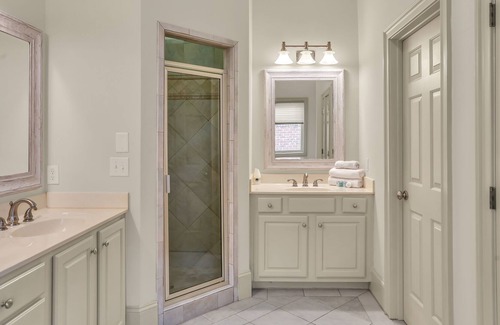 Snellville House | Stylish Home w/ loft and game areas -- 40 minutes from the city!