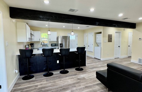 North San Antonio - SAT House | Stylish Home with Backyard In San Antonio