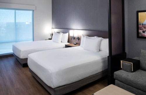 Tempe Hotel | Stylish Hyatt Place Tempe Stay – Pool, Gym, Walk to Campus & Mill Ave - 2 Units