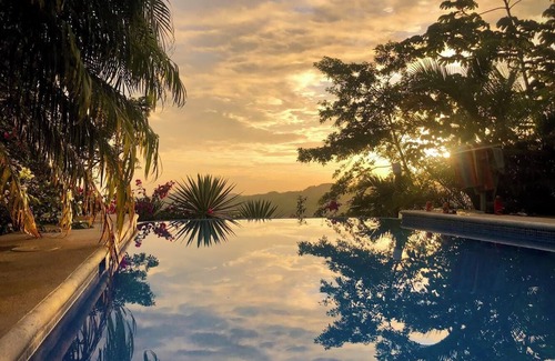 Belen de Nosarita House | Stylish Jungle Home, Nosara, Samara & Ocean Views, 1 bdrm, Starlink Wifi