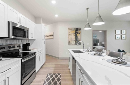 East Raleigh Apartment | Stylish Living 5 Min From Downtown