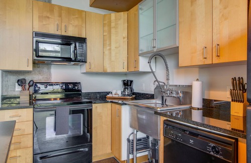 Downtown Nashville Apartment | Stylish Loft Near Downtown Broadway!