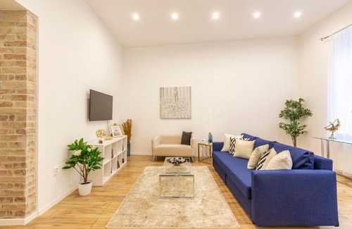 Erzsebetvaros Apartment | Stylish Luxury Apartment by ANNA