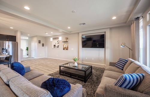 Enterprise House | Stylish LV Stay – Close to Strip & Airport