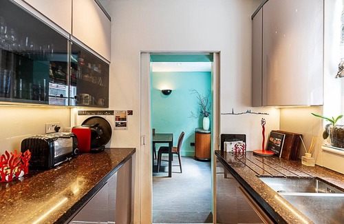 Campden House | Stylish Mews Home in Kensington
