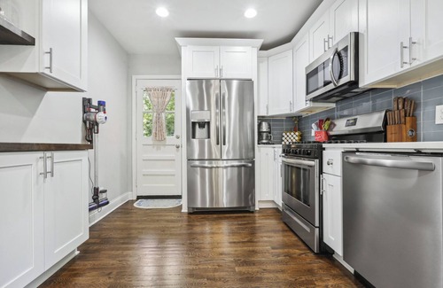 Decatur House | Stylish mid century 3 Bedroom home in Decatur!