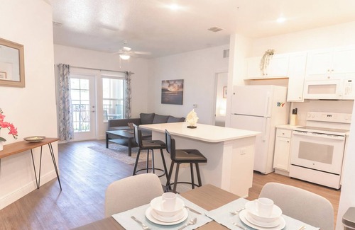 Kissimmee Apartment | Stylish, Modern 2 Bed/2 Bath Apartment in Kissimmee, Florida! Sleeps up to 6!