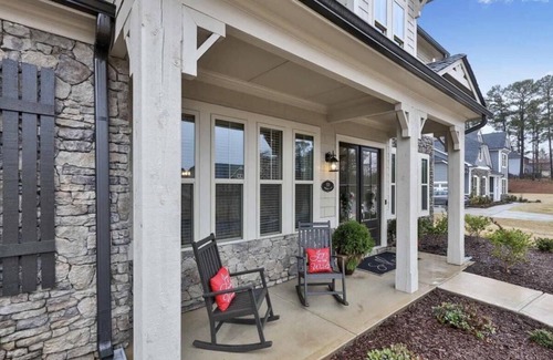 Fayetteville House | Stylish Modern Farmhouse- 4,000 sq ft New Dream Home!