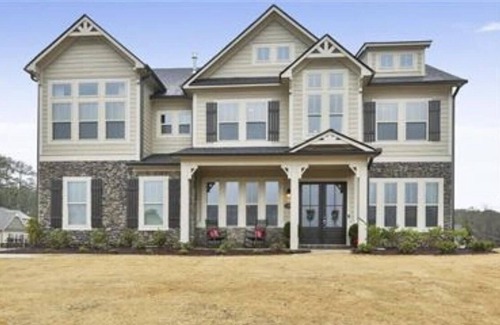 Fayetteville House | Stylish Modern Farmhouse- 4,000 sq ft New Dream Home!