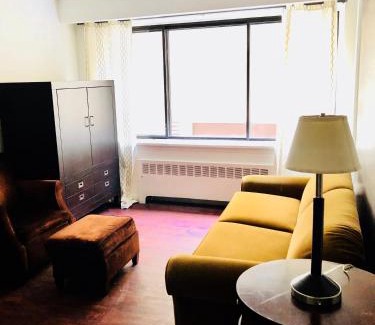 Downtown Montreal Apartment | Stylish Montreal Apartment: Comfortable Stay in the Golden Square Mile