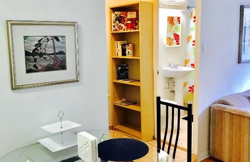 Downtown Montreal Apartment | Stylish Montreal Apartment: Comfortable Stay in the Golden Square Mile