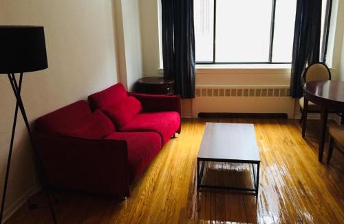 Downtown Montreal Apartment | Stylish Montreal Apartment: Comfortable Stay in the Golden Square Mile