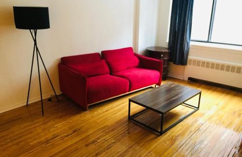 Downtown Montreal Apartment | Stylish Montreal Apartment: Comfortable Stay in the Golden Square Mile