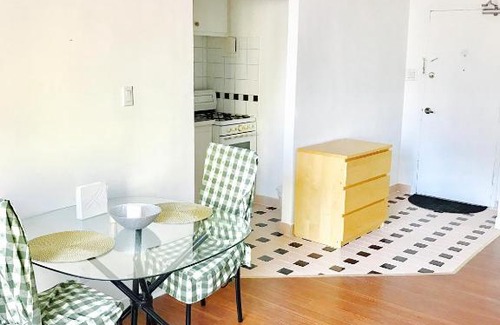Downtown Montreal Apartment | Stylish Montreal Apartment: Comfortable Stay in the Golden Square Mile