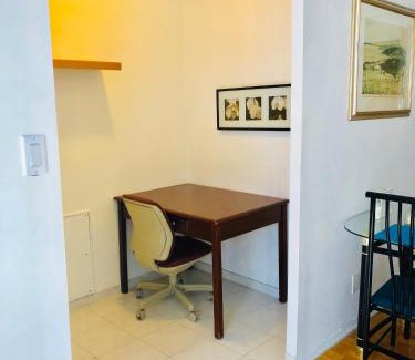 Downtown Montreal Apartment | Stylish Montreal Apartment Comfortable Stay in the Golden Square Mile