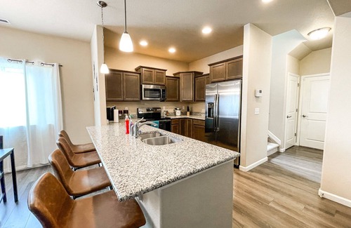 Central Colorado Springs House | ★Stylish new home close to downtown★