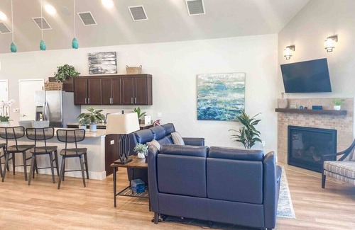 Central Colorado Springs House | ★Stylish new home close to downtown★