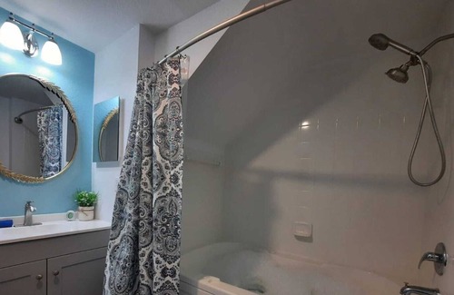 Venetian Bay Villages House | ✨Stylish Newly Renovated Townhome Close to Theme Parks and much more✨
