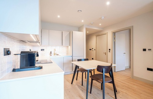 Whittington Apartment | Stylish One-Bed Retreat