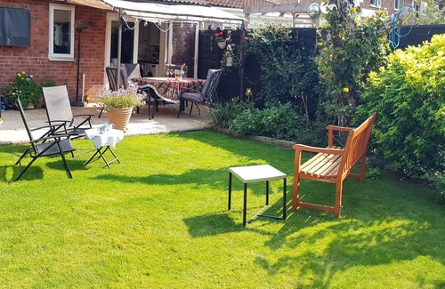 West Twickenham House | Stylish Open Plan Easy Living