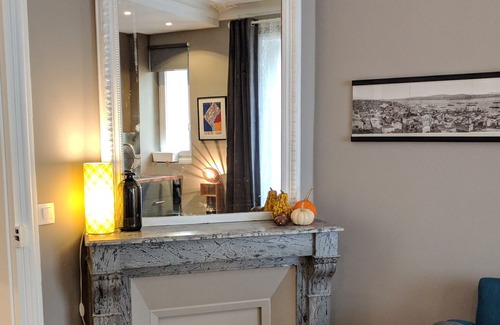 Belleville Apartment | Stylish Parisian Bubble - 1 bedroom apt @Village Jourdain / Pyrénées