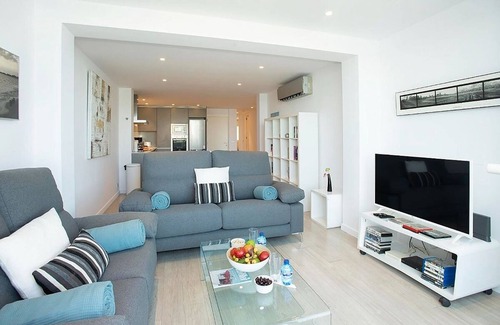 Puerto de Pollensa Apartment | Stylish Seafront Apartment, Large Balcony Overlooking Sea & Beach on Pine Walk, Port de Pollenca!
