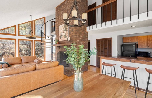 Haw Creek Cabin | Stylish, secluded cabin minutes from the Biltmore and downtown