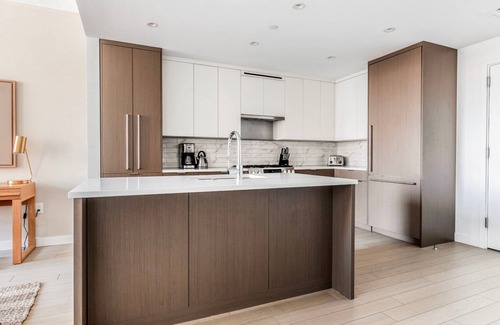 Columbus Park - Andrew Square Apartment | Stylish South End Studio w/W/D & Gym, nr Whole Foods, by Blueground