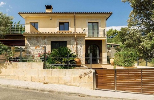 Cala San Vicente Villa | Stylish & Spacious Villa, A/C, Private Pool in Cala San Vicente - 900m to Restaurants & Beaches!