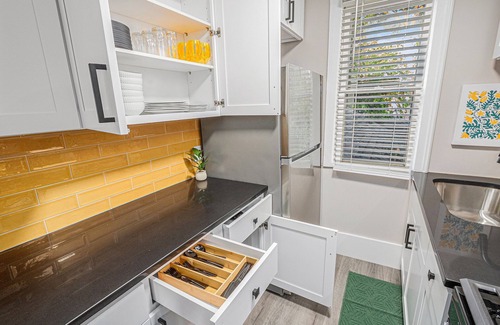 Valparaiso Apartment | Stylish Stay, Apartment 2N. Downtown Cozy Quarters