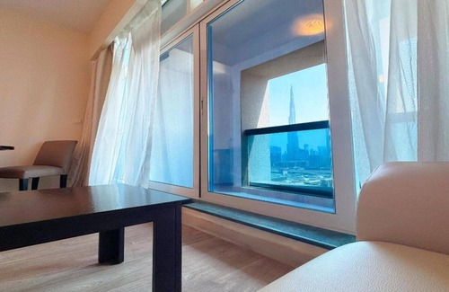 Sheikh Zayed Road House | Stylish Stay in Central Dubai