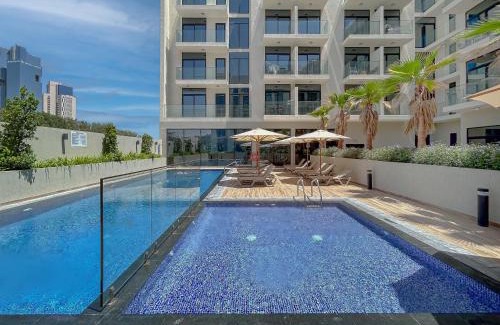 Jumeirah Village Apartment | Stylish Stay with Top Amenities in JVC Luxe Haven