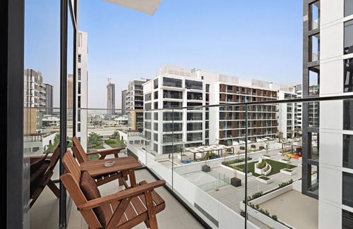 Za'abeel 2 Apartment | Stylish Studio with Gym, Pool and Kid's Playground