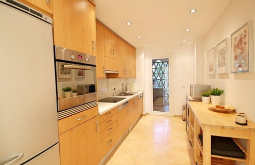 Nueva Andalucia Apartment | Stylish, Stunning sea views, Luxury complex, Short walk to beach - Puerto Banus!