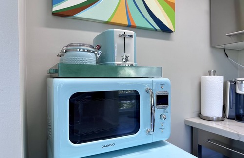 San Rafael Apartment | Stylish Suite with VIEWS - Spacious Luxury, Stylish Suite with VIEWS - Luxury Retreat