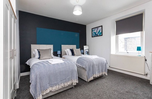 Burnley House | Stylish Three Bed House Burnley