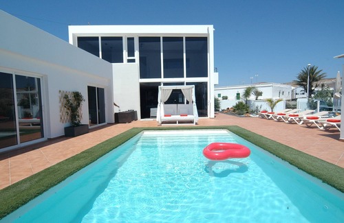 Tias Villa | Stylish Tias Villa | 4 Bedrooms | Villa.