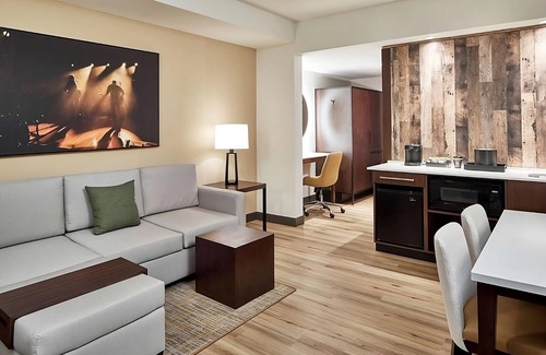 Sobro Hotel | Stylish Urban Stay in Downtown Nashville! Kitchenette, Pool, Pets Allowed!