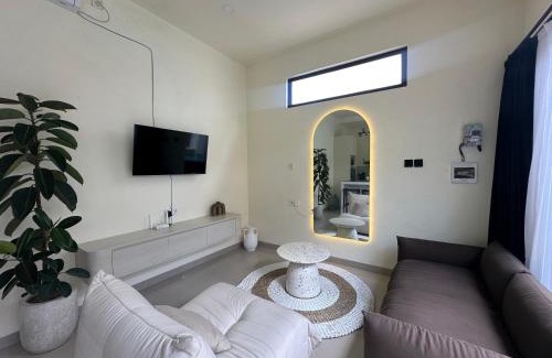 Berawa Villa | Stylish Villa 5 mins to Finns beach club
