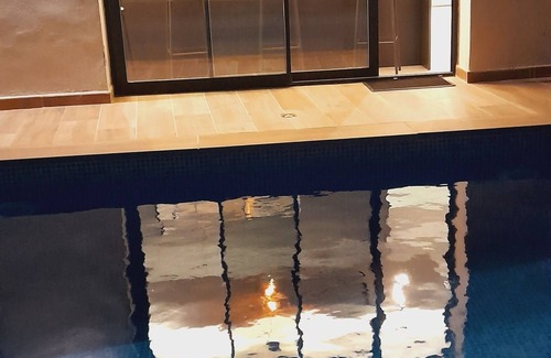 Olivella Villa | Stylish Villa with Pool, BBQ & Mountain Views – Sleeps 14