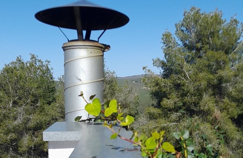 Olivella Villa | Stylish Villa with Pool, BBQ & Mountain Views – Sleeps 14