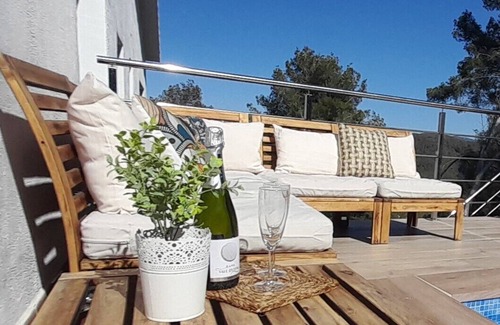 Olivella Villa | Stylish Villa with Pool, BBQ & Mountain Views – Sleeps 14
