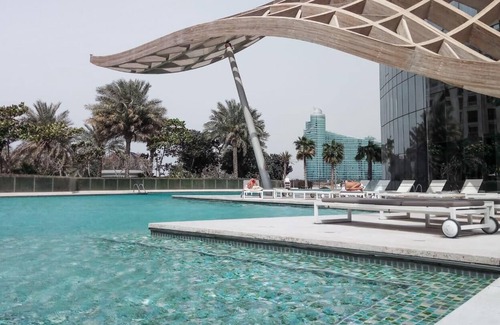 Jadaf Apartment | Stylish Waterfront 1BR with Stunning Creek Views