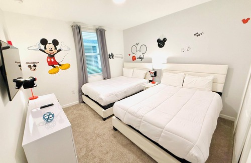 Four Corners Resort | Stylish Waterpark Resort Near Orlando Parks