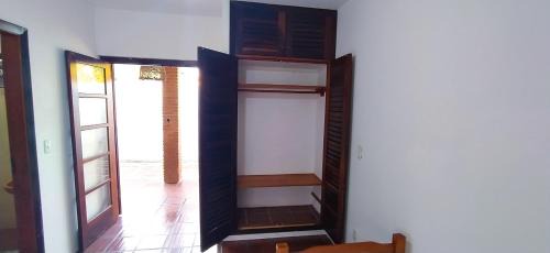 Barra da Lagoa House | SUÍTES NA PRAIA DO ITAGUÁ conchegouba