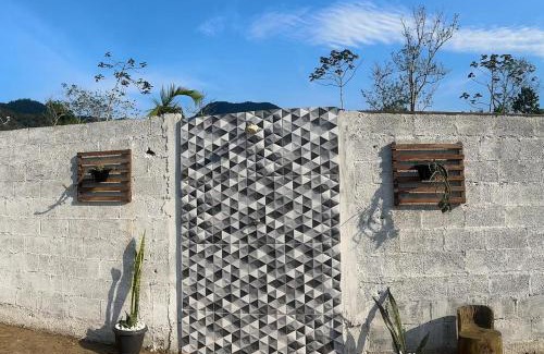 Sertao da Quina Hotel | Suítes Três Sol